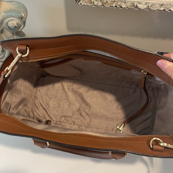 Michael Kors Selma Bag - Picture 2 of 5